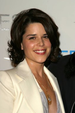 Neve Campbell