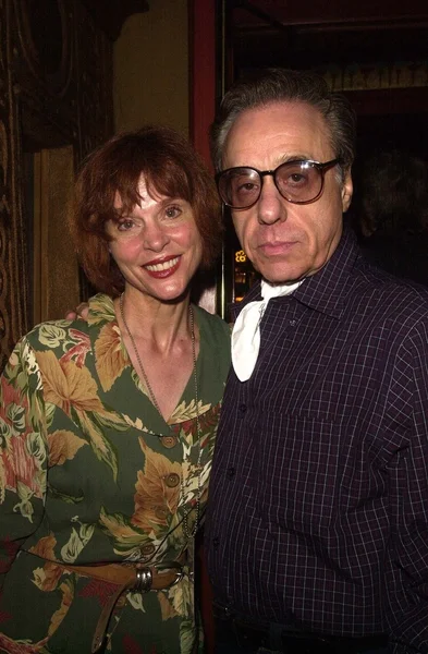 Leigh taylor young und peter bogdanovich — Stockfoto
