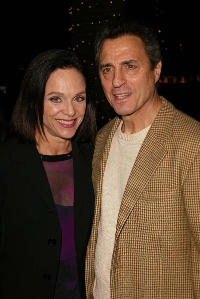 Valerie harper und ehemann tony cacciotti — Stockfoto