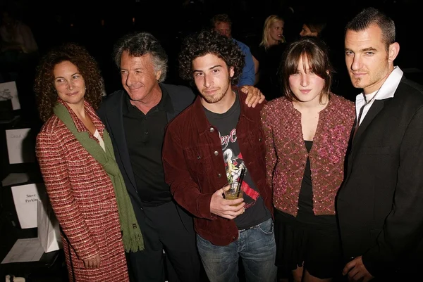 Dustin Hoffman y su familia — Foto de Stock