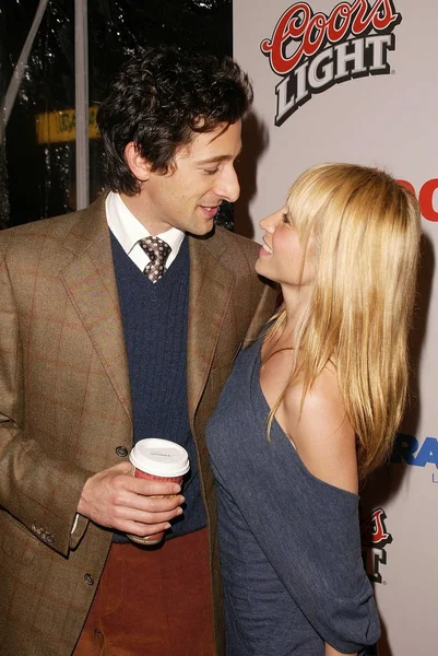 Adrien Brody and girlfriend Michelle Dupont — Stock Photo, Image