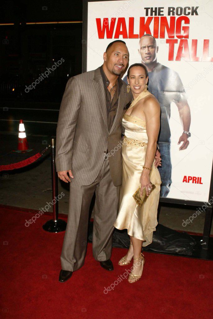 Dwayne &ldquo;The Rock&rdquo; Johnson and wife Dany – Stock Editorial Photo © s