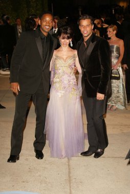 Smith, jennifer hewitt ve ricky martin sevecek misin