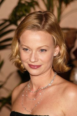 Samantha Mathis