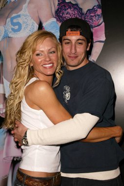 Nikki ziering ve jason biggs