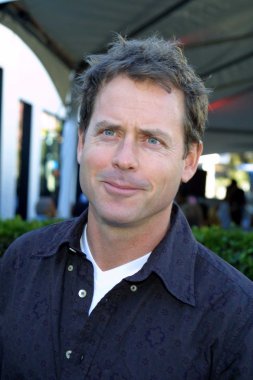 Greg Kinnear