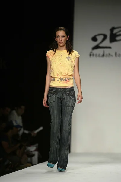 Model di Runway — Stok Foto