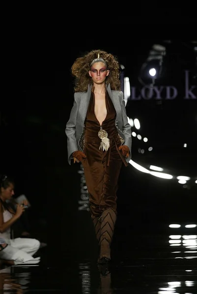 Desfile de moda Lloyd Klein — Foto de Stock