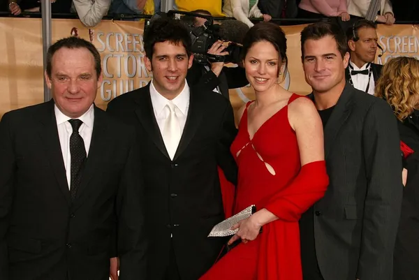 Paul guilfoyle, eric szmanda, jorja fox und george eads — Stockfoto