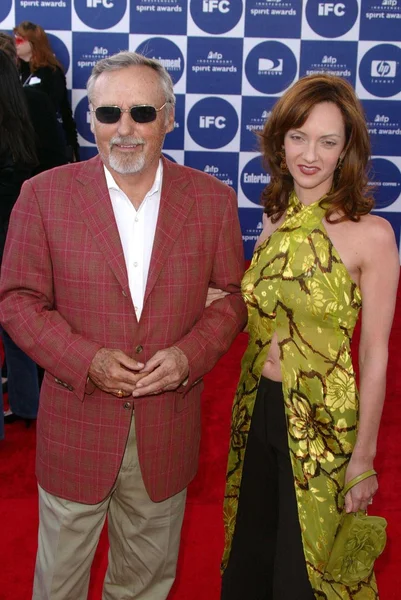 Dennis Hopper y su esposa Victoria — Foto de Stock