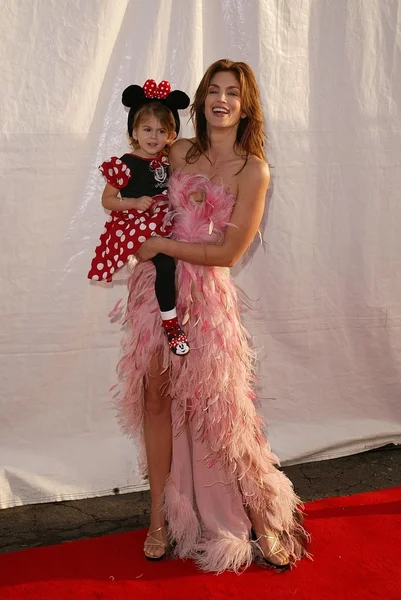 Cindy crawford met dochter kaia Jordanië — Stockfoto
