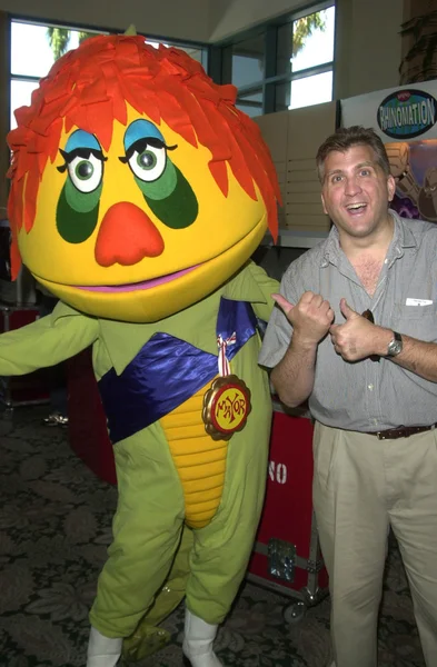 H.R. Pufnstuf and Daniel Roebuck — Stock Photo, Image