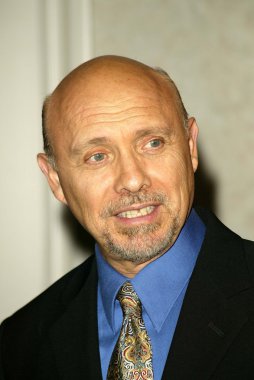 Hector Elizondo