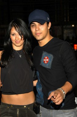 Wilmer valderrama ve onun kız kardeşi marilyn