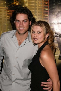 Jaron lowenstein ve joanna garcia