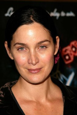 Carrie-anne moss