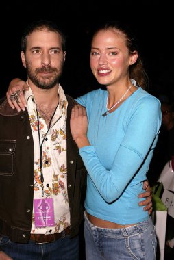 Estella warren moss fabrikaları ile