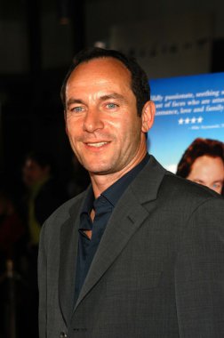 Jason Isaacs