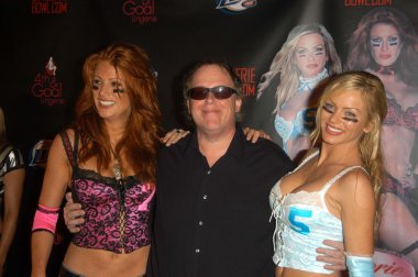 Angie everhart, tom leykis ve nikki ziering