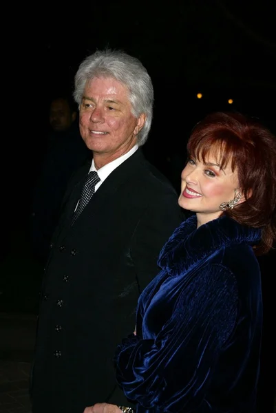 Naomi Judd y su esposo Larry Strickland — Foto de Stock