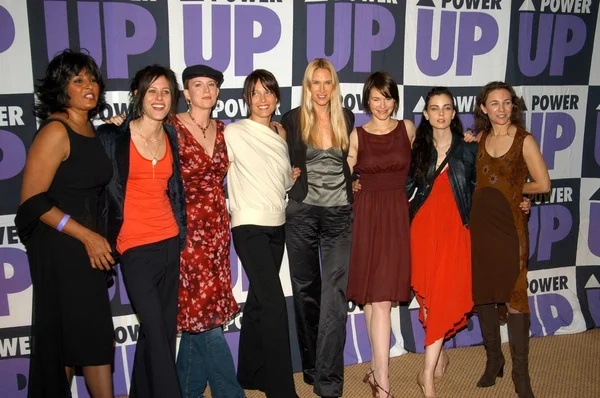 Kelly Lynch with cast members of "The L Word" — Stock Photo, Image