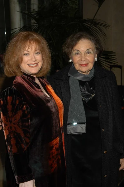 Donna Pescow and mother Bernice — Stock Photo, Image