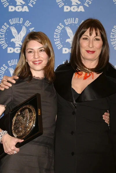 Sofia Coppola and Angelica Huston — Stock Photo, Image