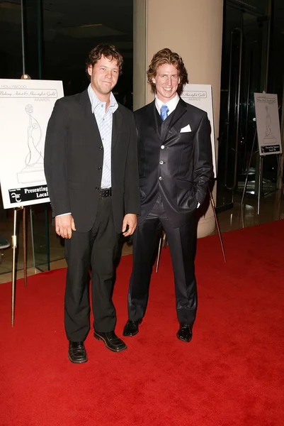 Ike Barinholtz and Josh Meyers — Stock Photo, Image