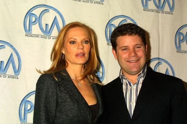 Marg Helgenberger and Sean Astin — Stock Photo, Image