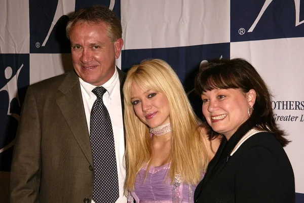 Hilary Duff y sus padres — Foto de Stock