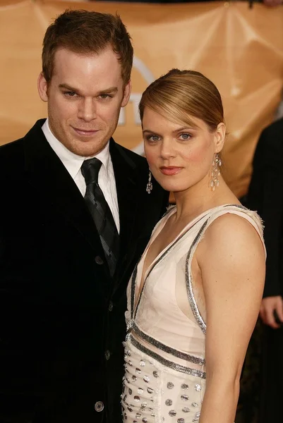 Michael C. Hall y su esposa Amy —  Fotos de Stock