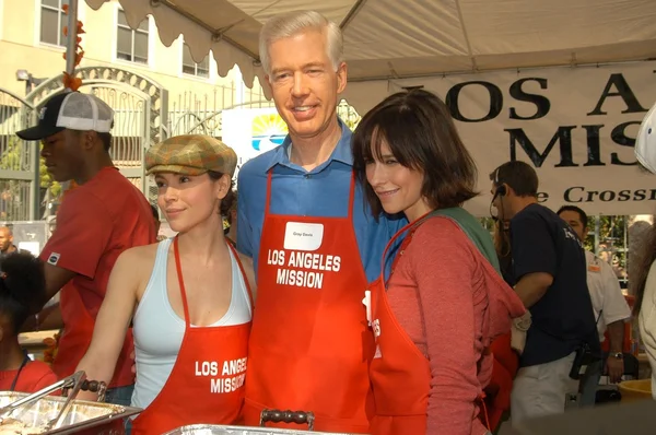 Alyssa Milano, Gray Davis y Jennifer Love Hewitt — Foto de Stock