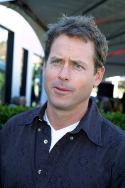 Greg Kinnear