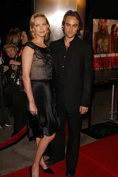 Charlize Theron e Stewart Townsend — Foto Stock