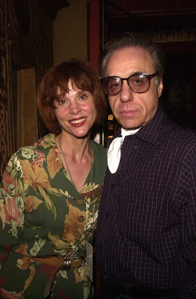 Leigh taylor young und peter bogdanovich — Stockfoto