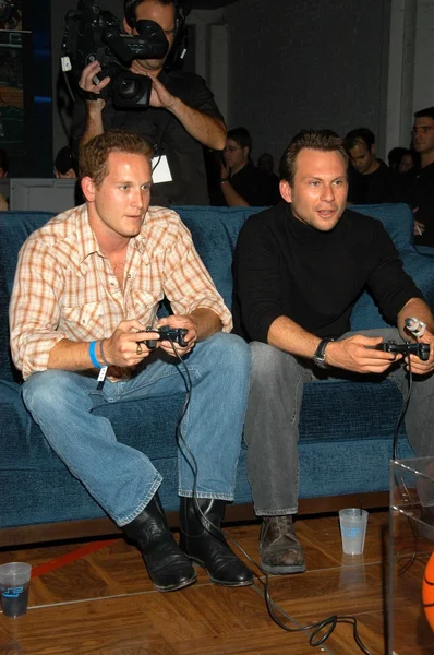 Cole hauser ve christian slater nba shootout Çal — Stok fotoğraf