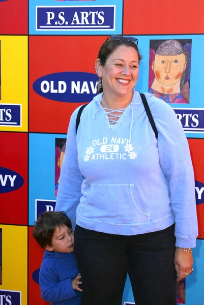 Camryn manheim och son — Stockfoto