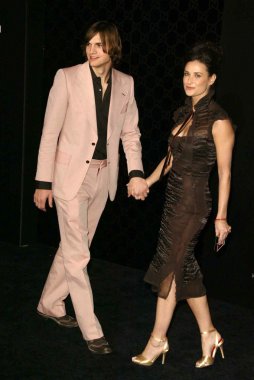 Ashton kutcher ve demi moore