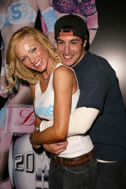Nikki ziering ve jason biggs