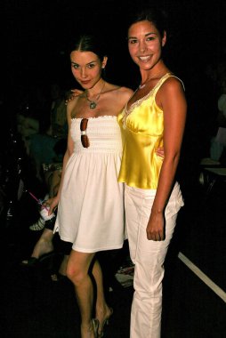 Christina anapau ve melissa yvonne lewis