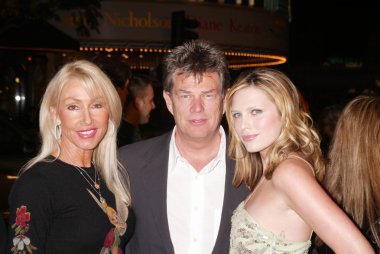 David foster, sara foster kızını ve linda thompson