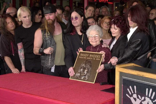 Randy Rhoads posthum in Hollywoods Rockwalk aufgenommen — Stockfoto