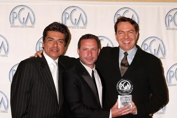 George Lopez, Alan Poul et Alan Ball — Photo