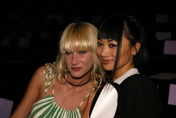 Kimberly Stewart e Bai Ling — Fotografia de Stock