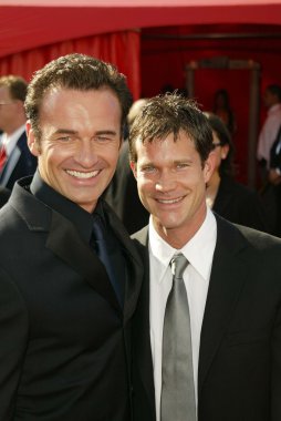 Julian mcmahon ve dylan walsh