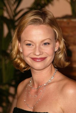 Samantha Mathis