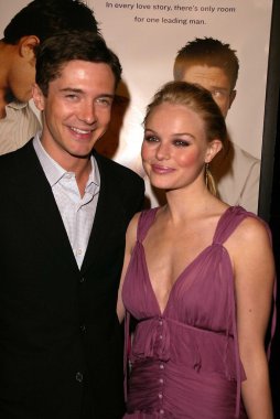 Topher grace ve kate bosworth