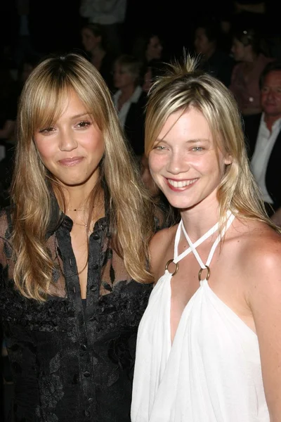 Jessica alba ve amy smart