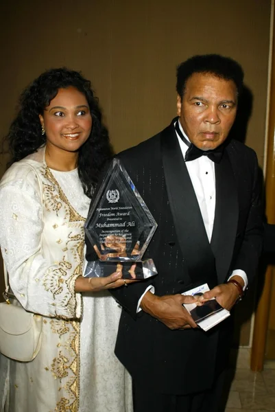 Muhammad Ali y su hija mayo —  Fotos de Stock