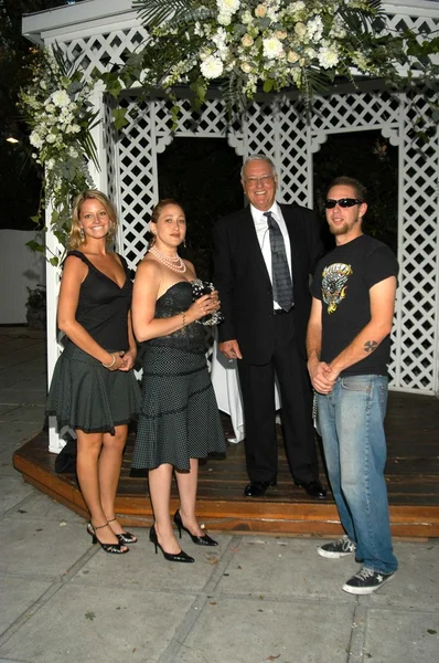 Rebecca Calhoun, Jennifer Blanc, Reverend John E. Southwick and Paul Shugerman — Stock Photo, Image